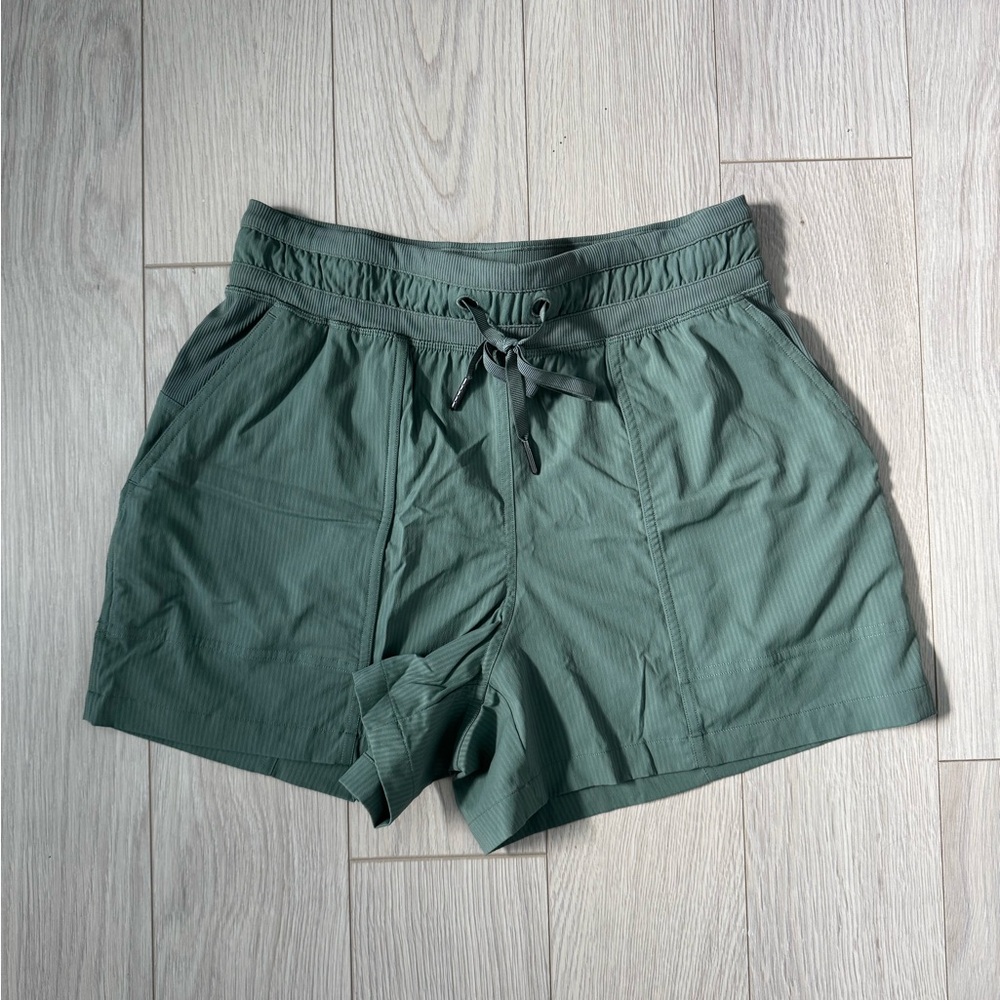 Lululemon Dance Studio High-Rise 3.5” Short